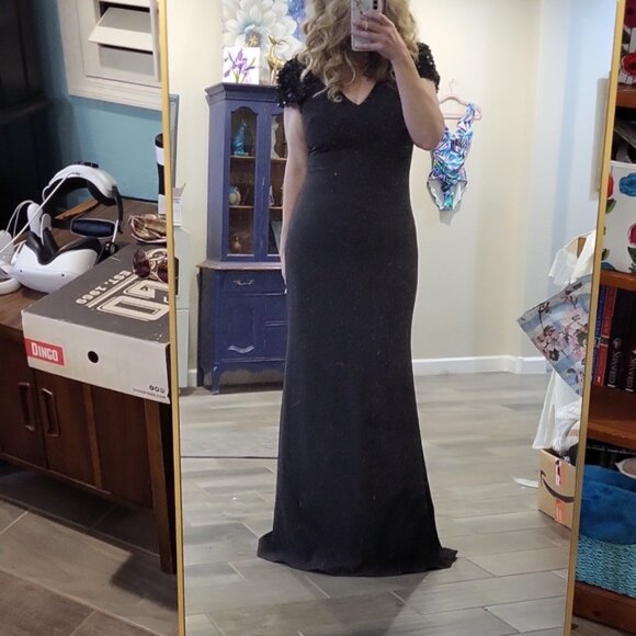 Bagley Mishka Embellished Sequin Beaded Cap Sleeve Gown V Neck V Back Size 8 - Picture 1 of 13